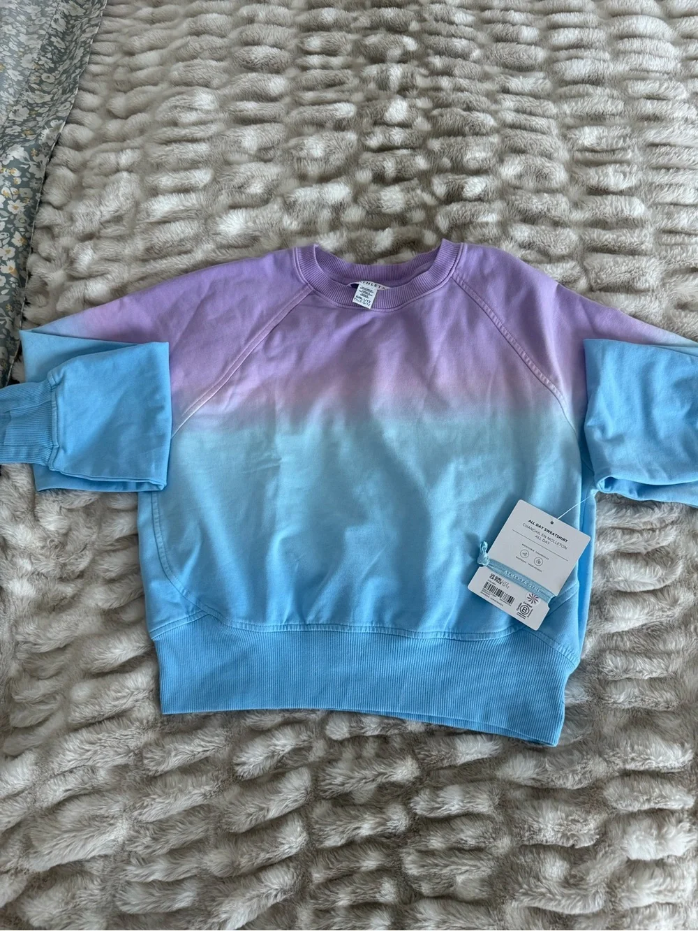 Athleta Girl Light Blue and Purple Ombré All Day Athletic set
